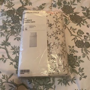 Ikea grey and white floral twin sheet set